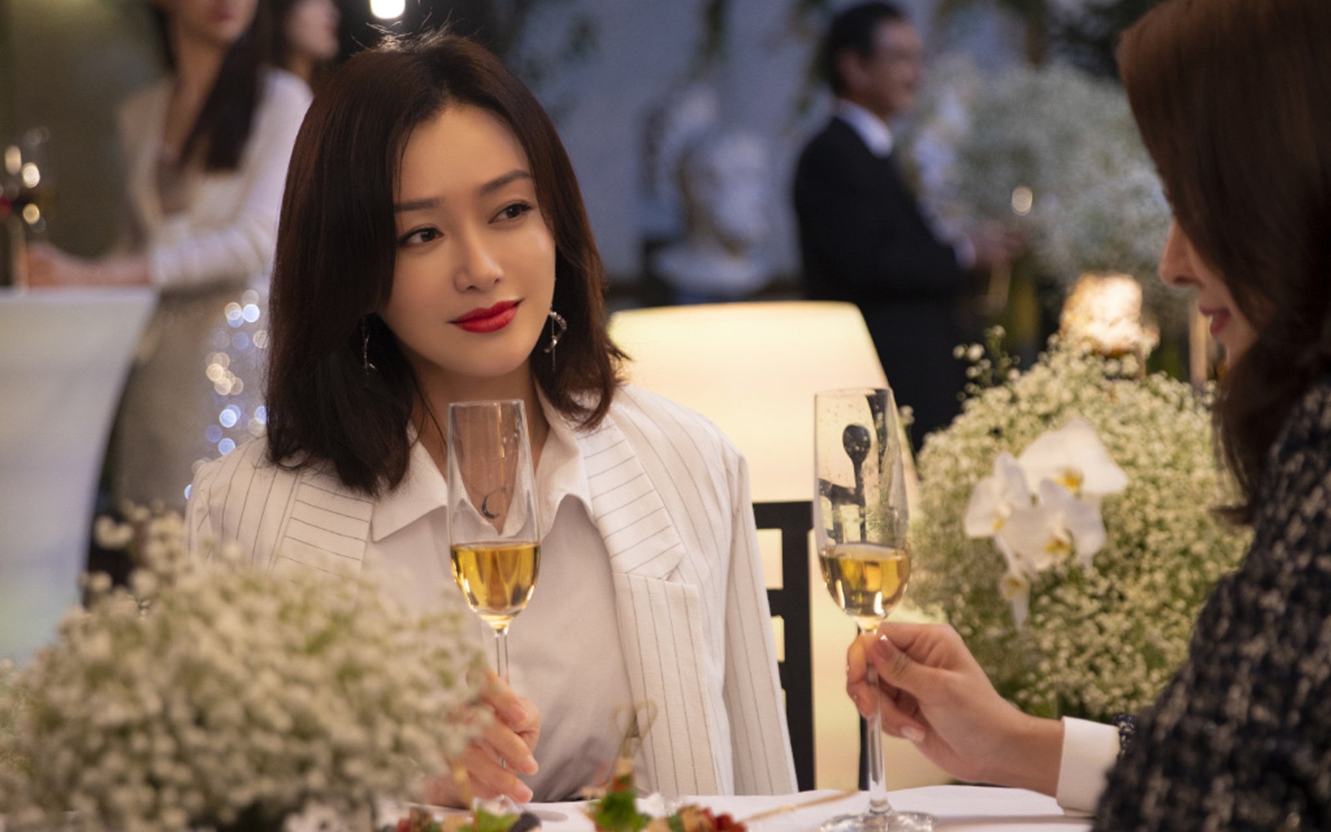 开云体育平台APP-跨界巅峰战，湖人对决广东，杰伦格林关键球定乾坤